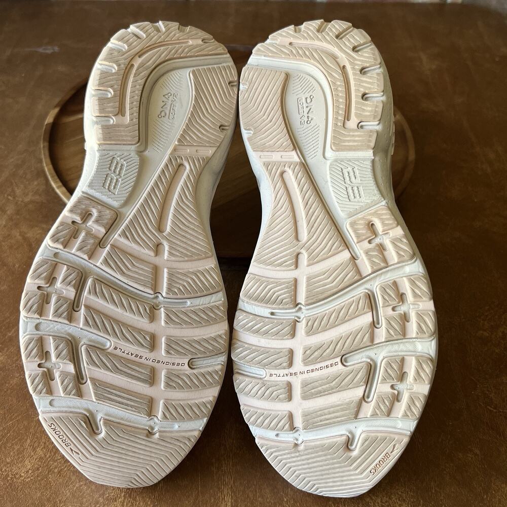Brooks Adrenaline GTS 23 Supportive Women's 10.5 Beige Pink Running Shoes - Picture 13 of 16